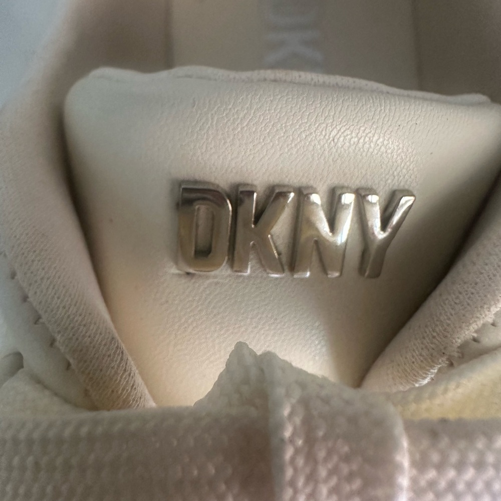 DKNY Off-White Sneakers with Silver Logo - Picture 2 of 6